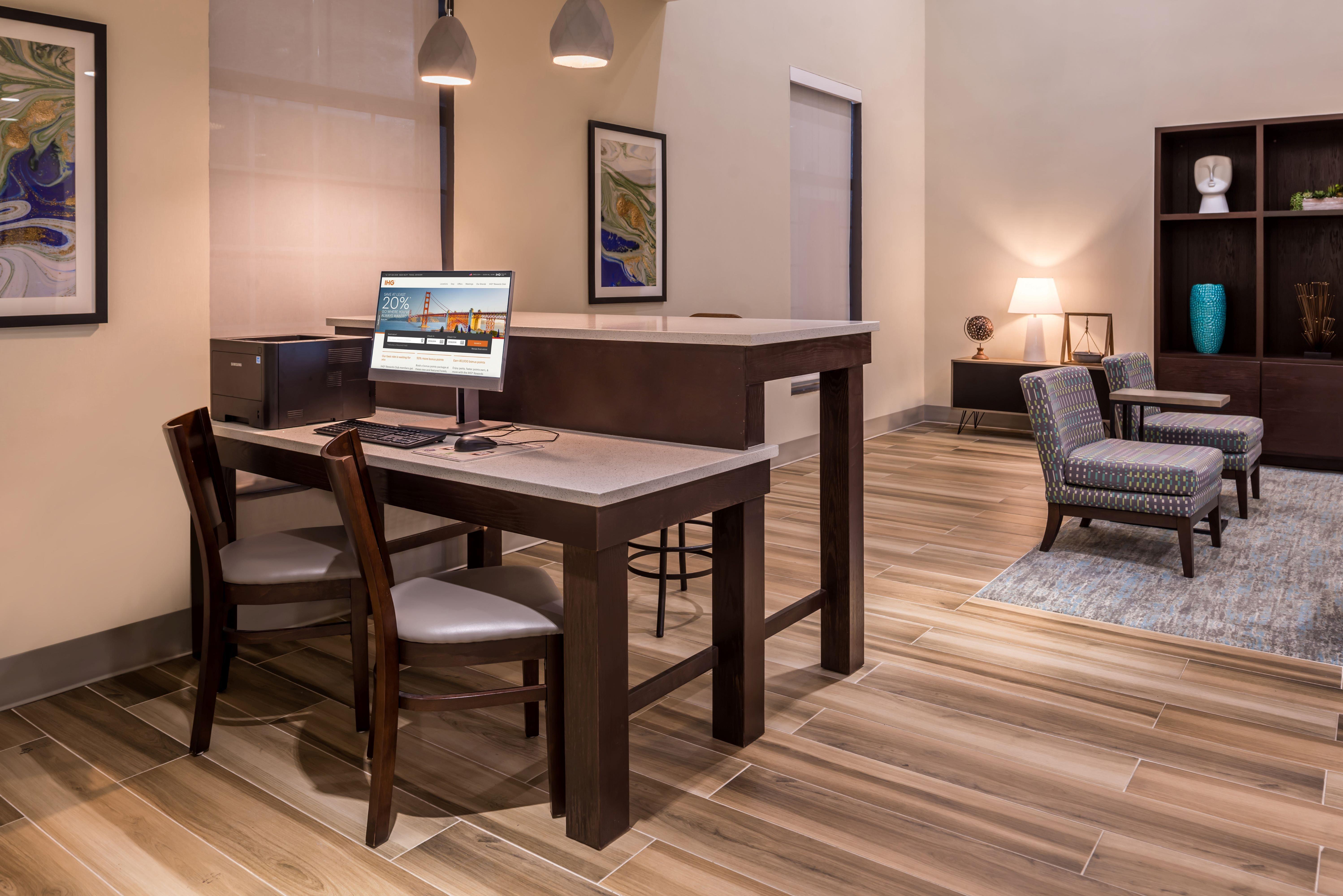 Holiday Inn And Suites Addison By Ihg Экстерьер фото