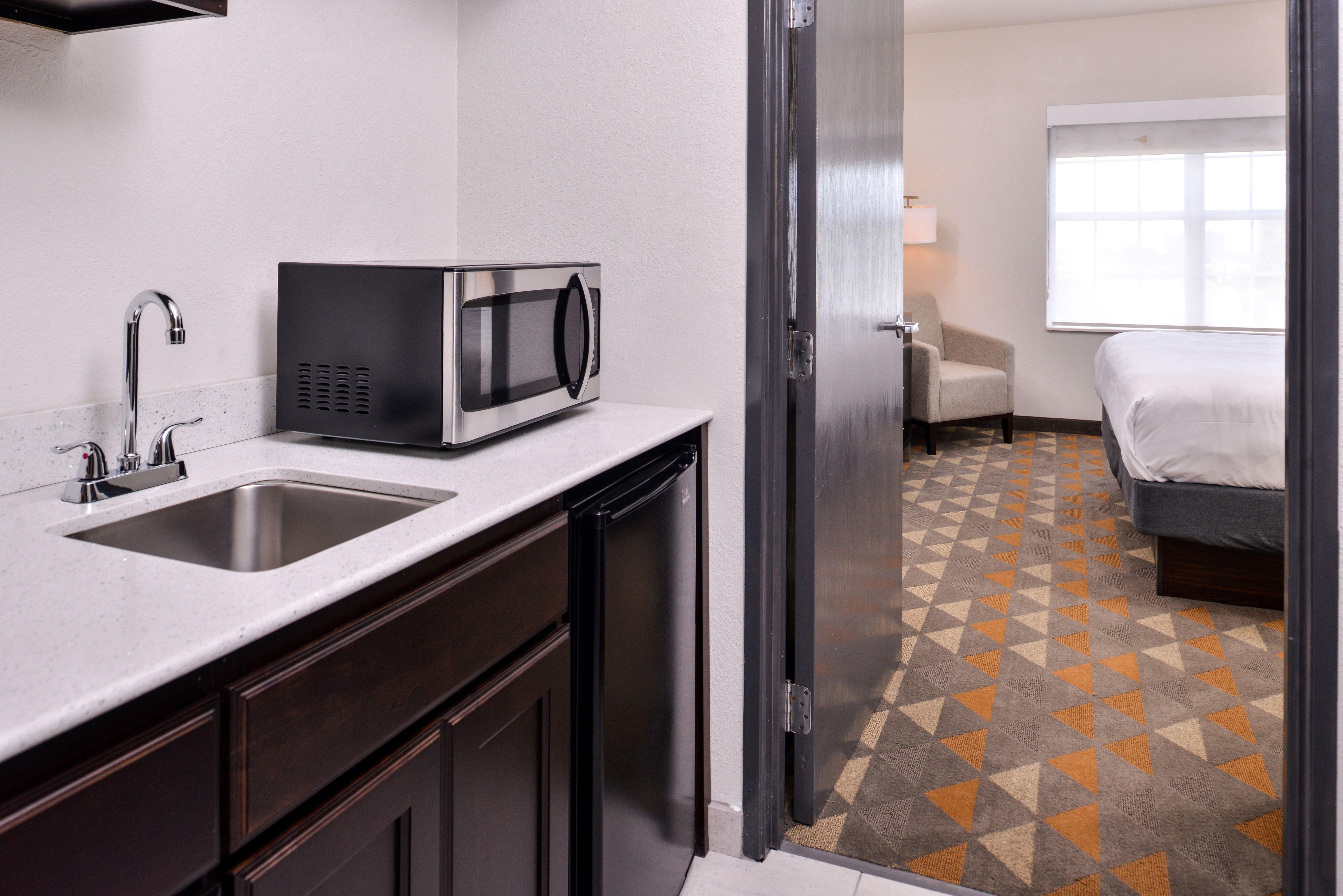 Holiday Inn And Suites Addison By Ihg Экстерьер фото