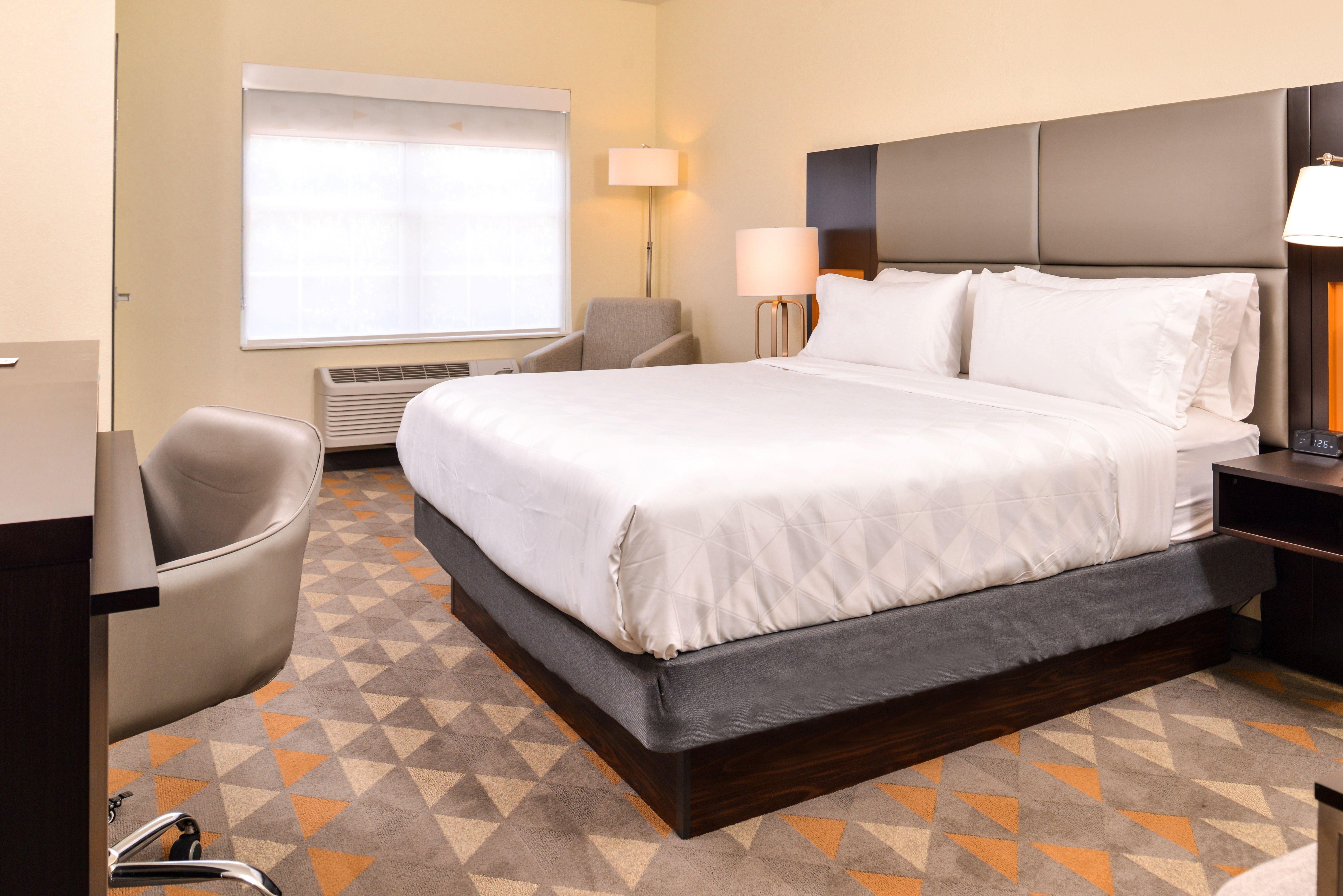 Holiday Inn And Suites Addison By Ihg Экстерьер фото