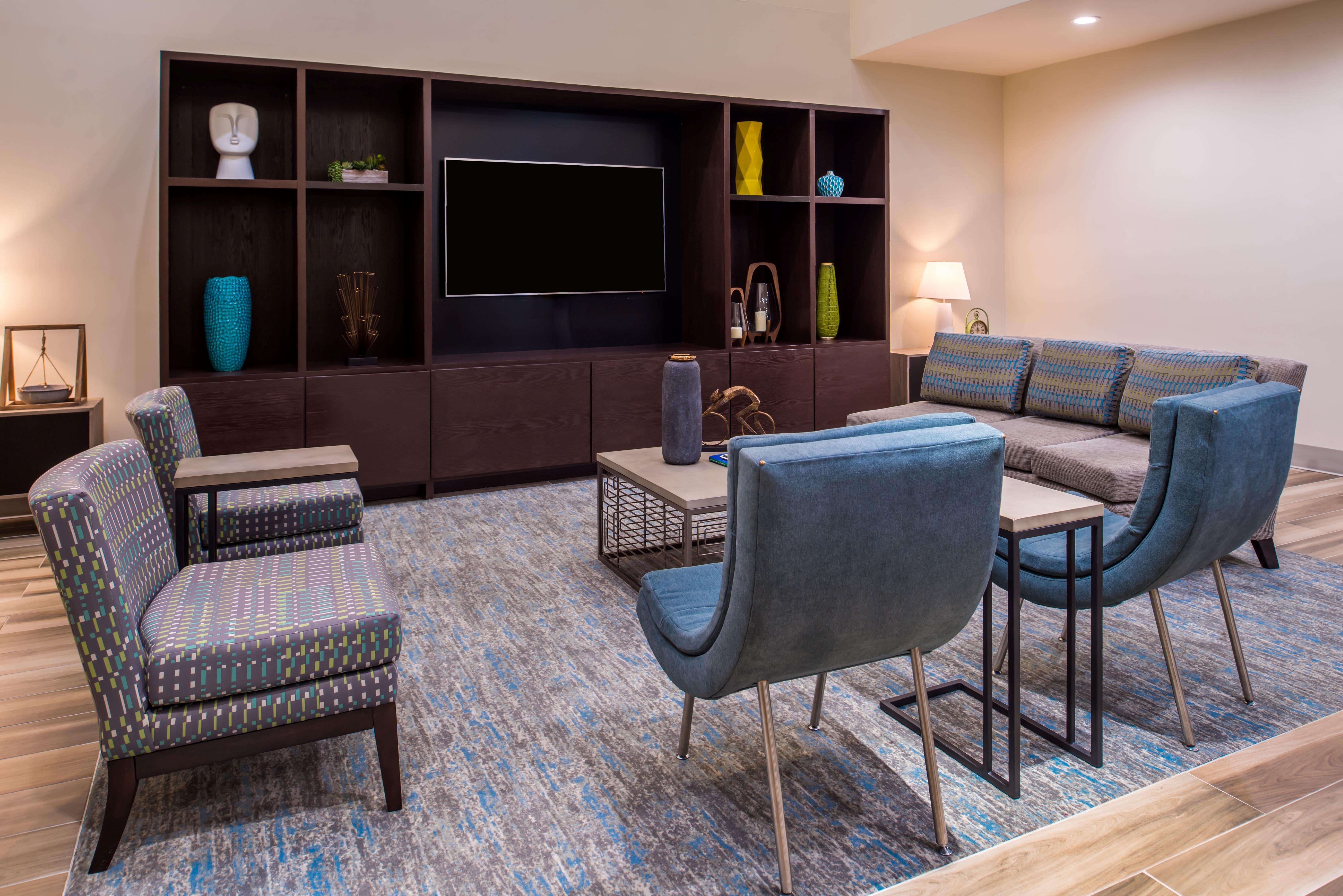 Holiday Inn And Suites Addison By Ihg Экстерьер фото