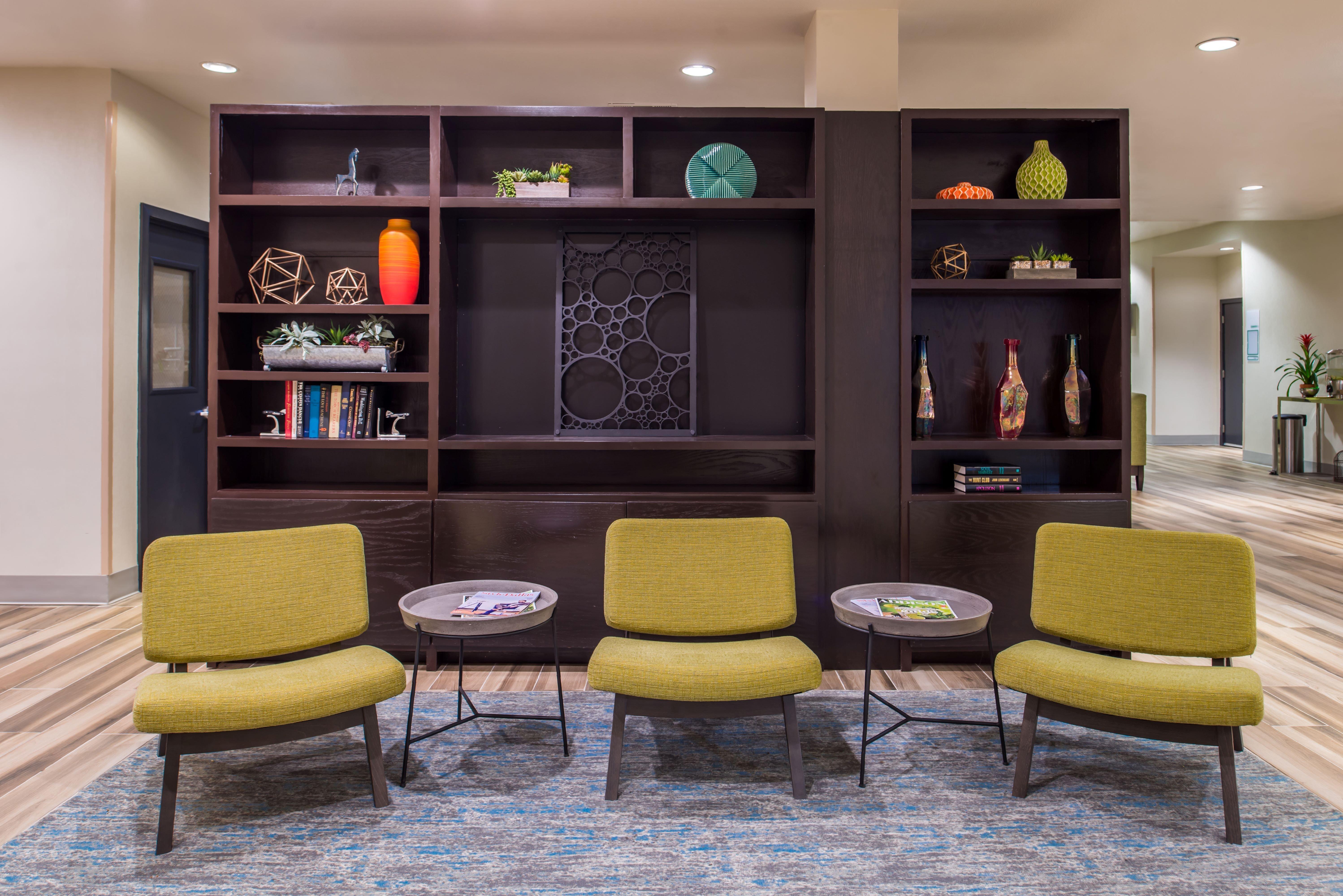 Holiday Inn And Suites Addison By Ihg Экстерьер фото